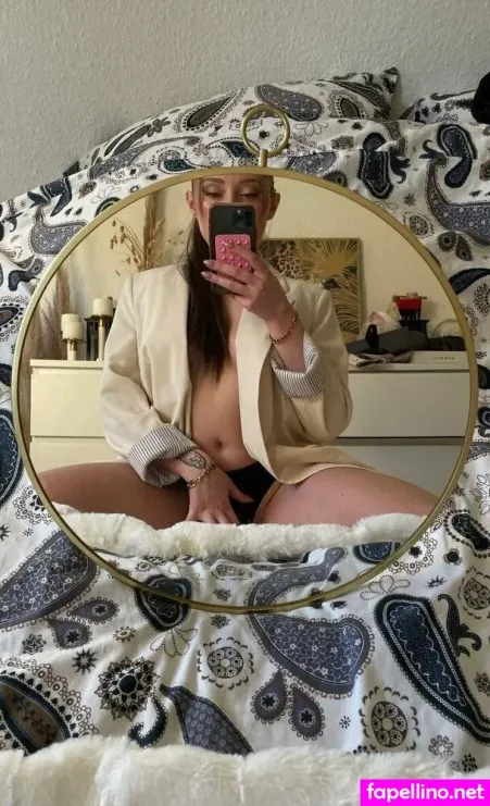 Manon Aub OnlyFans Thumbnail #iyXK76TJxt