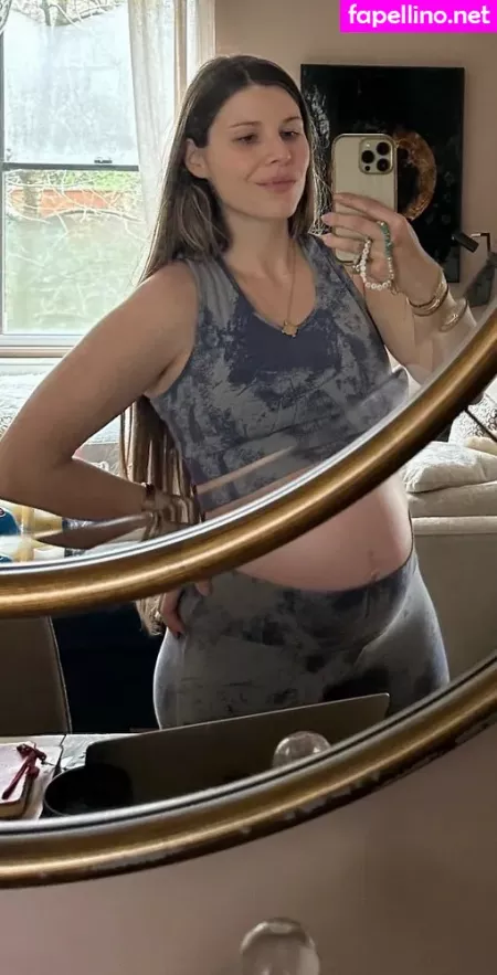 Manon Lagreve OnlyFans Thumbnail #XC9oO4pEOM