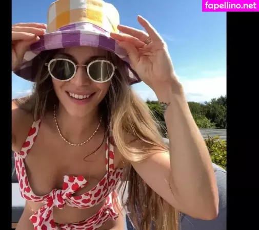 Manon Lagreve OnlyFans Thumbnail #hCkJcRIULa
