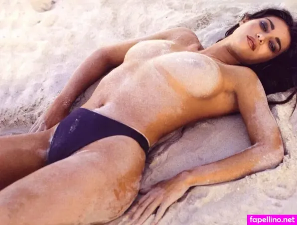 Manuela Arcuri OnlyFans Thumbnail #i2ILxnLnG2