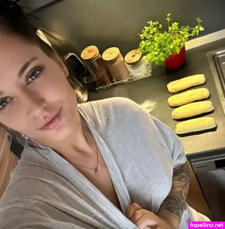 Manuela Tdi OnlyFans Thumbnail #NmzLxMeno5