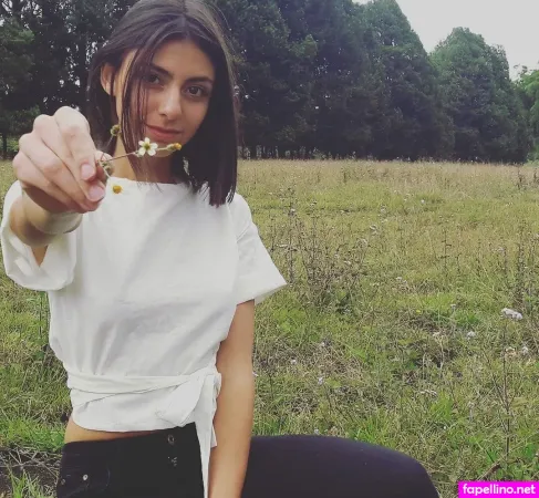 Manuela Velez OnlyFans Thumbnail #iTwrbp9NeG