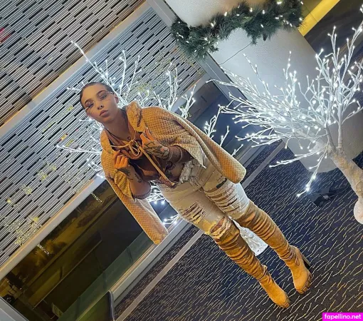 Mar Nicole OnlyFans Thumbnail #3x9GVkUSou