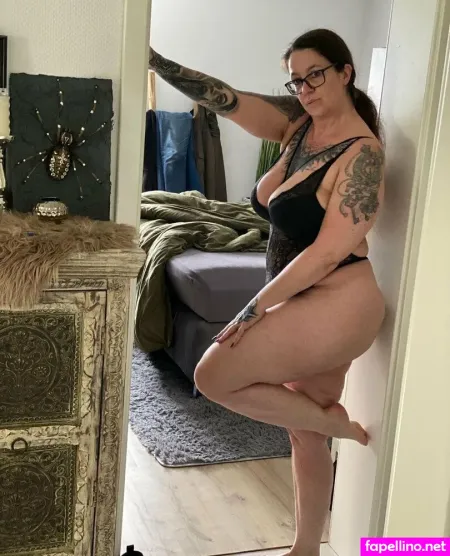 Maralenoir OnlyFans Thumbnail #gR4zC0sEYI
