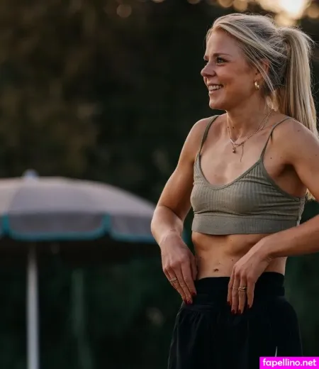 Maren Schiller OnlyFans Thumbnail #Zb1P4VekZt