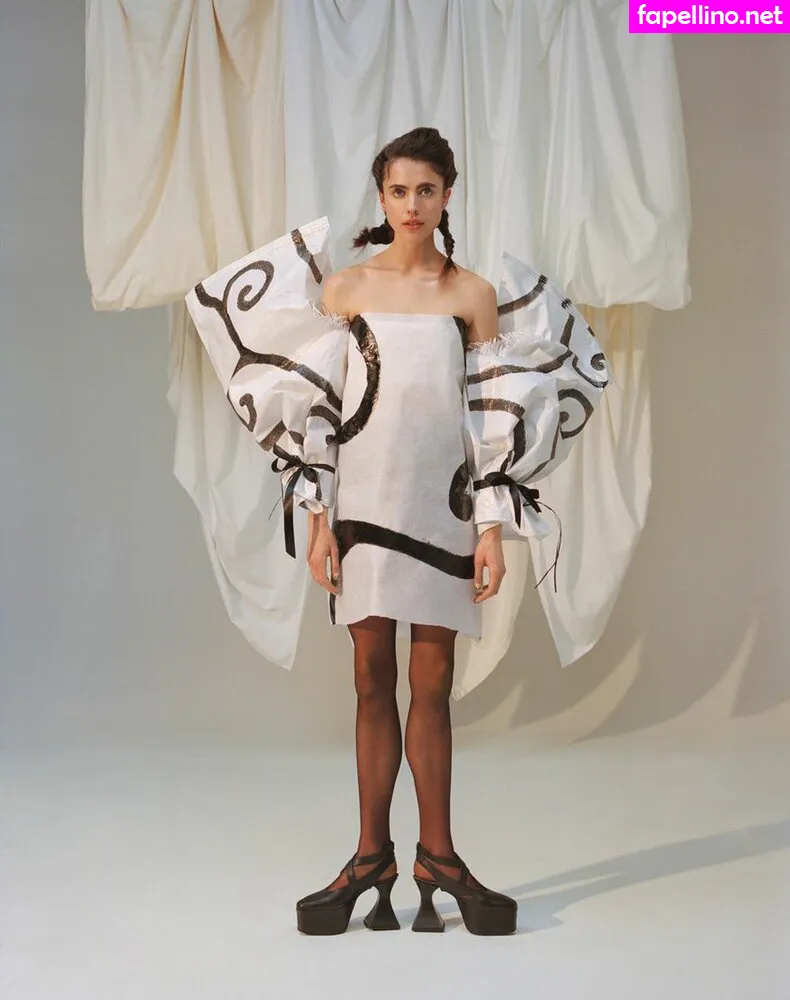 Margaret Qualley, margaretqualley Nude Leaked OnlyFans Photo #2iafV7a8Bv