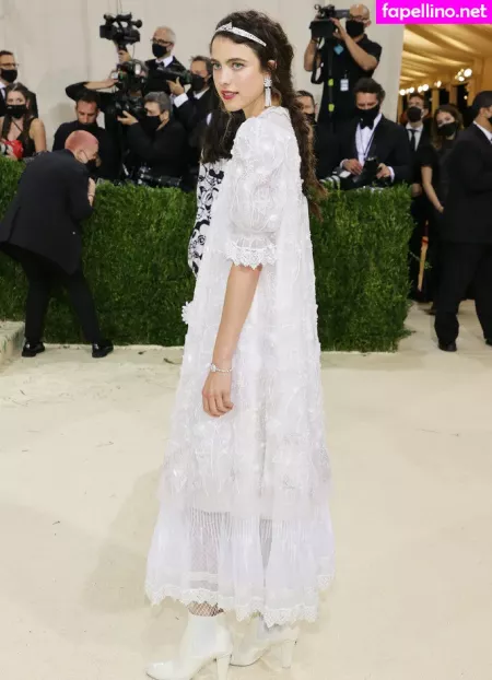 Margaret Qualley OnlyFans Thumbnail #8ySvYd2Tix