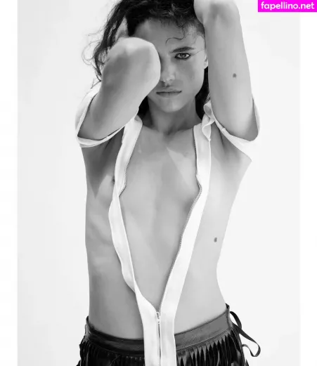 Margaret Qualley OnlyFans Thumbnail #RdIBsyXzAE
