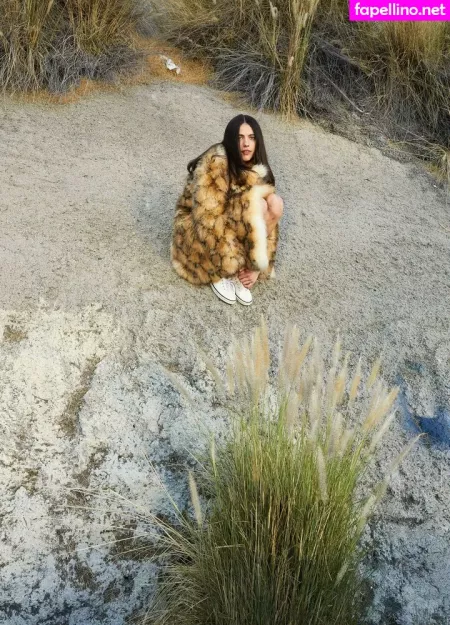 Margaret Qualley OnlyFans Thumbnail #TkvSQmLuPI