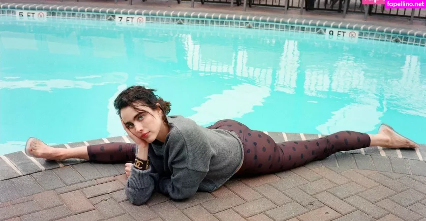 Margaret Qualley OnlyFans Thumbnail #UDOWlCejMR