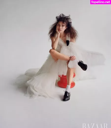 Margaret Qualley OnlyFans Thumbnail #VhmFmLL0AB