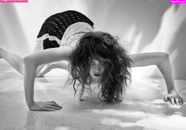 Margaret Qualley OnlyFans Thumbnail #Wh8npveFx8