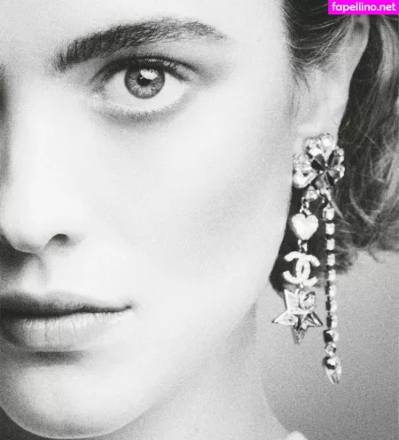 Margaret Qualley OnlyFans Thumbnail #axCQGRmqFX
