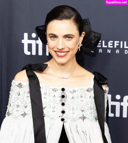 Margaret Qualley OnlyFans Thumbnail #fftKQEWLes