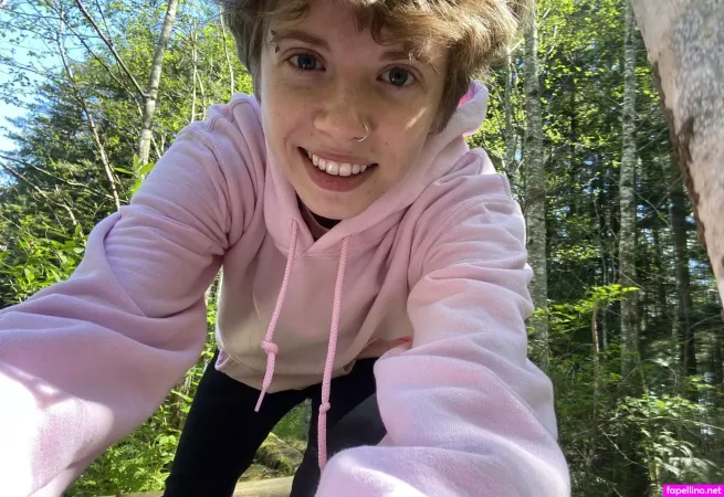 Margo Bones OnlyFans Thumbnail #P2pLf21zUy