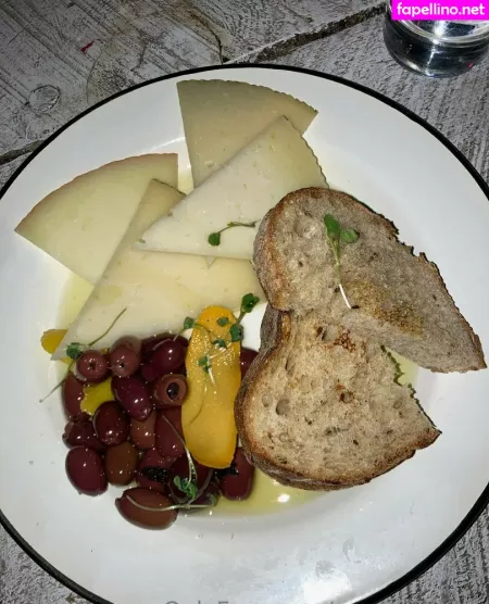 Margofieldsx OnlyFans Thumbnail #XkQOZIBUTl