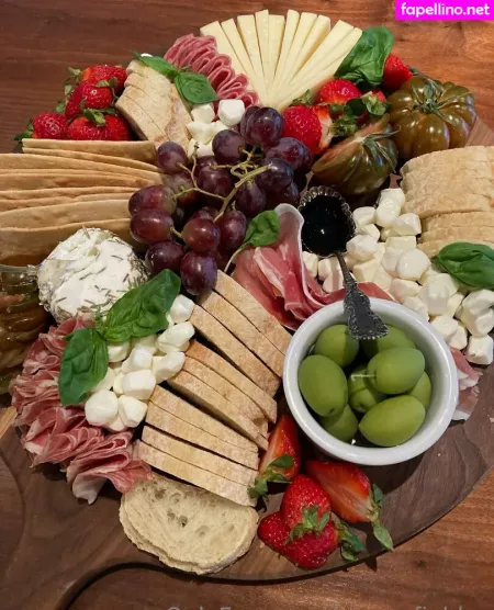 Margofieldsx OnlyFans Thumbnail #cMTExYLma0