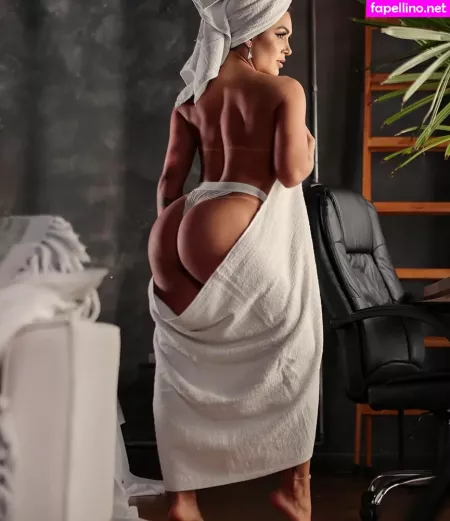 Mari Reis 2 OnlyFans Thumbnail #6YzArh8GdF