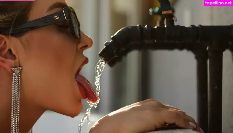 Mari Reis 2 OnlyFans Thumbnail #ApdOb1KSPR