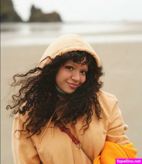 Mari Svel OnlyFans Thumbnail #dy5jYabmGo