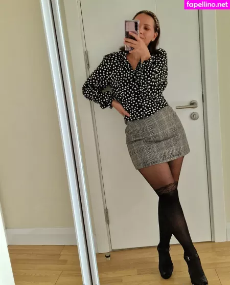 Maria Bolona OnlyFans Thumbnail #lCIEihYsSj