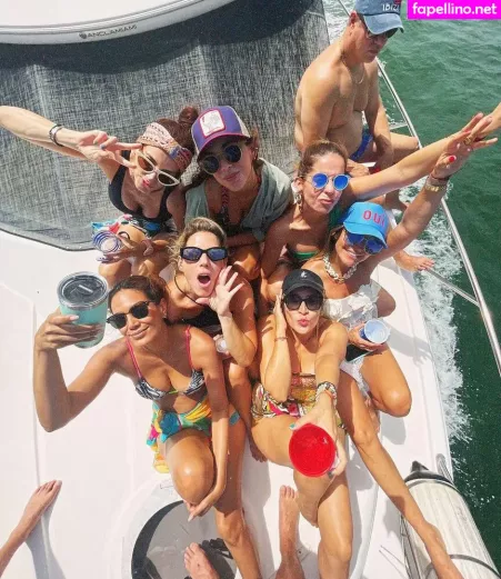 Maria Elisa Camargo OnlyFans Thumbnail #3mgP2qYxB9