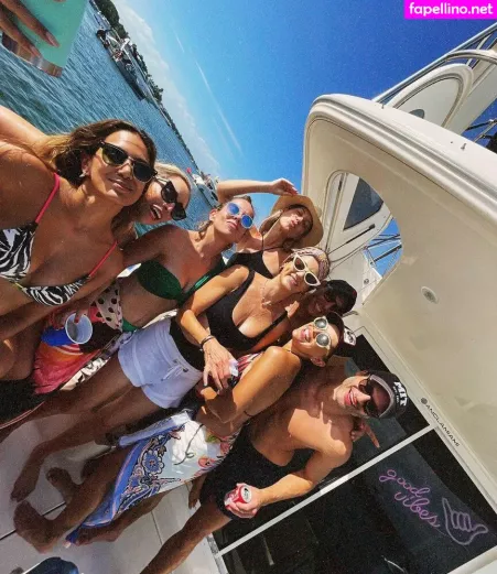 Maria Elisa Camargo OnlyFans Thumbnail #NCcku2mumJ