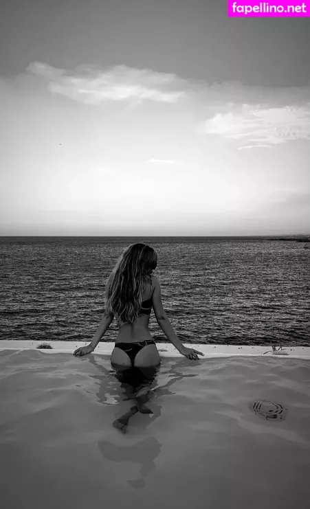 Maria Eugenia Suconic OnlyFans Thumbnail #P6024VaCxG