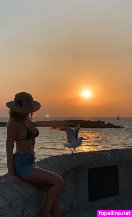 Maria Eugenia Suconic OnlyFans Thumbnail #trLAGw8TOn