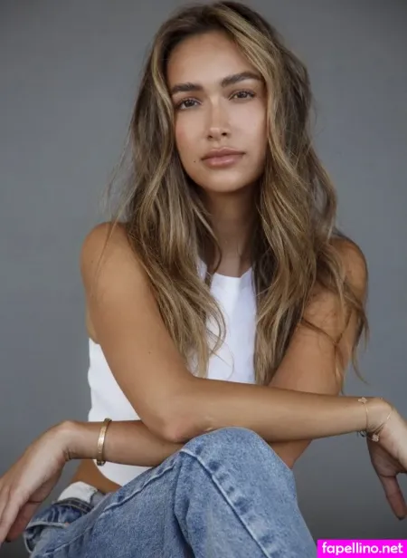 Maria Giraldo OnlyFans Thumbnail #CIKfJViYK1