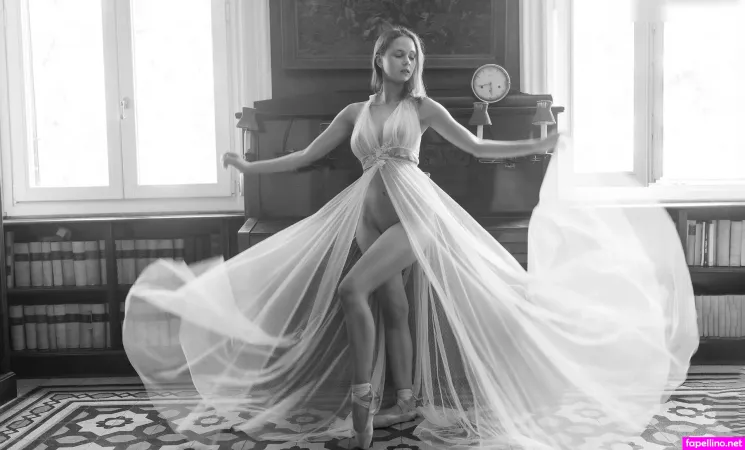 Maria Kompanets OnlyFans Thumbnail #O8288sFfIe