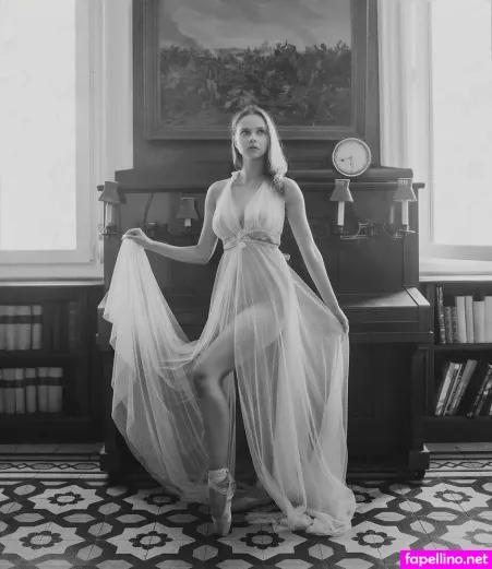 Maria Kompanets OnlyFans Thumbnail #dW2637avLM