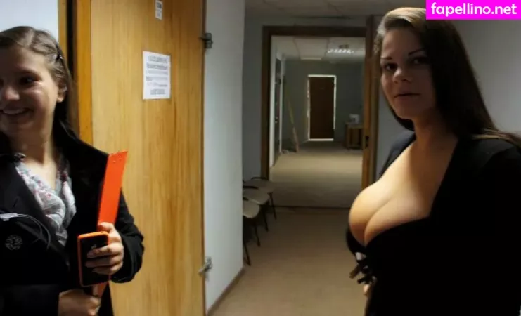 Maria Von Zarring OnlyFans Thumbnail #fPJa0iVnWy