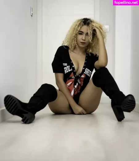 Mariacabello OnlyFans Thumbnail #HxkWPzMYhJ