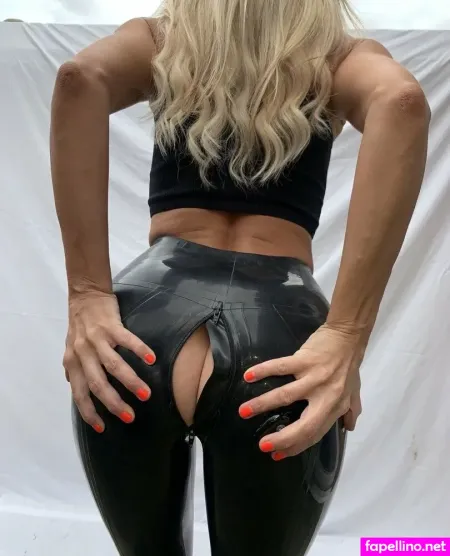 Mariaelondon OnlyFans Thumbnail #wVxO45PQdy