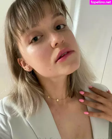 Mariaholovko OnlyFans Thumbnail #U6FGK4Vk5q