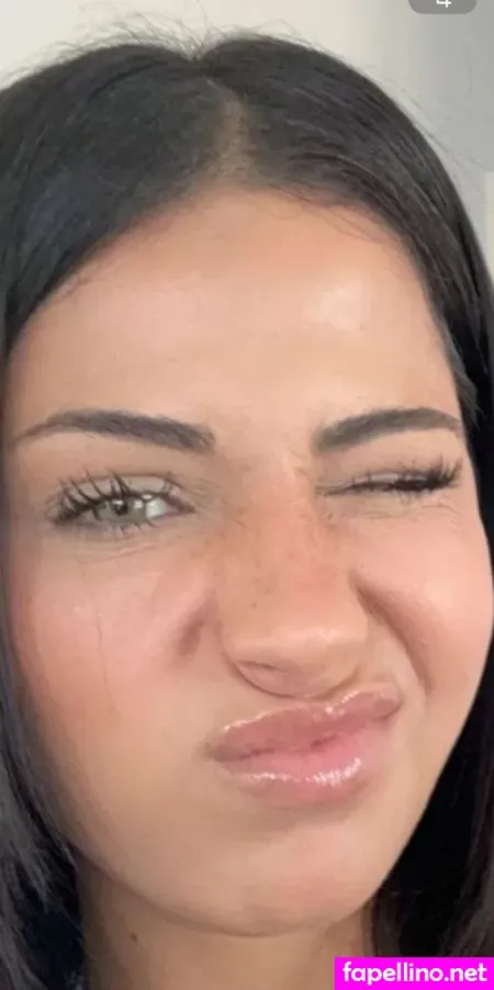 Mariamalkk OnlyFans Thumbnail #L4b54txwxh