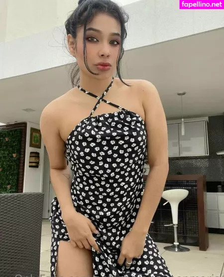 Mariamarquez495 OnlyFans Thumbnail #iv6X3F8OBp