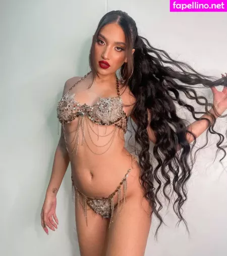 Marian Obregon OnlyFans Thumbnail #OScUG9M379