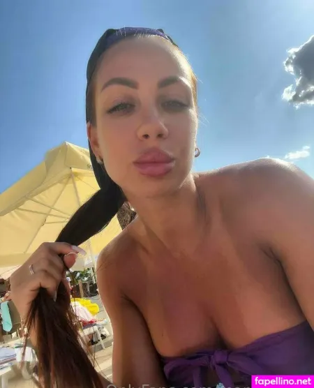 Mariana D OnlyFans Thumbnail #hVmjt7gjps