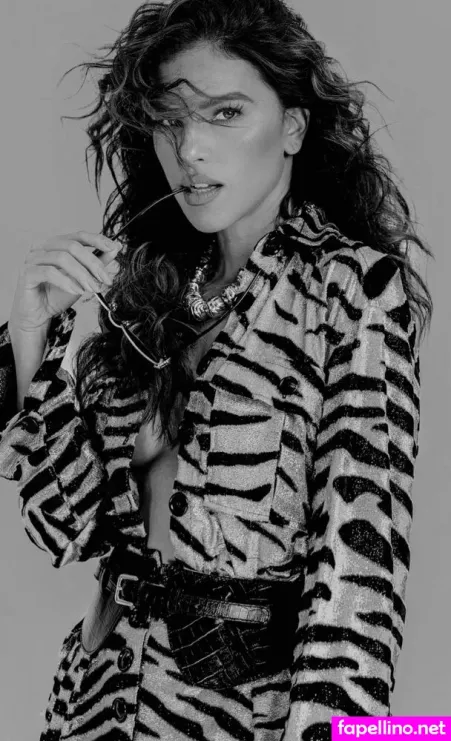 Mariana Rios OnlyFans Thumbnail #nzRx9yM5kt