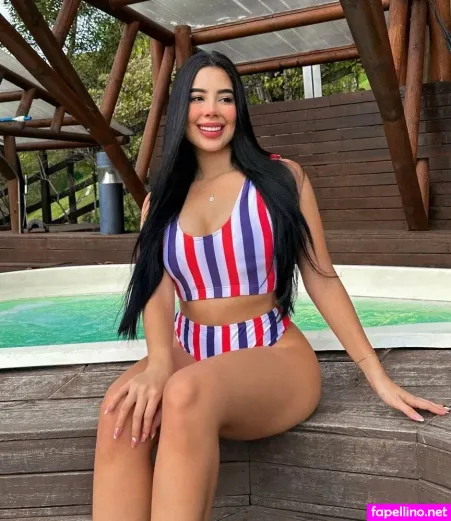 Mariana Zapata OnlyFans Thumbnail #zxr1G5VBil