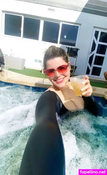 Marianabatt OnlyFans Thumbnail #DhFMmAcIqo