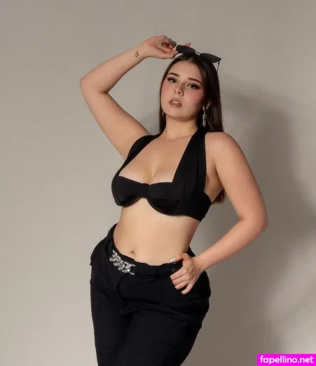 Marianahoyosr OnlyFans Thumbnail #3u8kDgUU1n