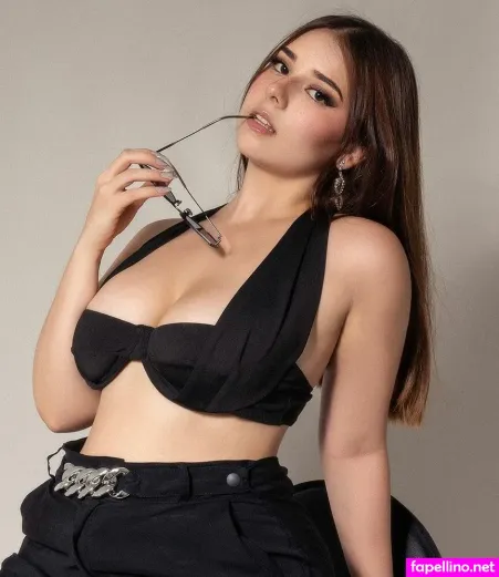 Marianahoyosr OnlyFans Thumbnail #TbrdbsXtBX