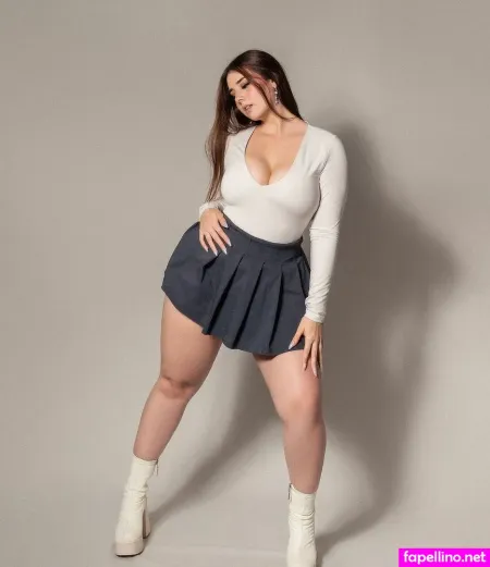 Marianahoyosr OnlyFans Thumbnail #dKu4QLMlrS