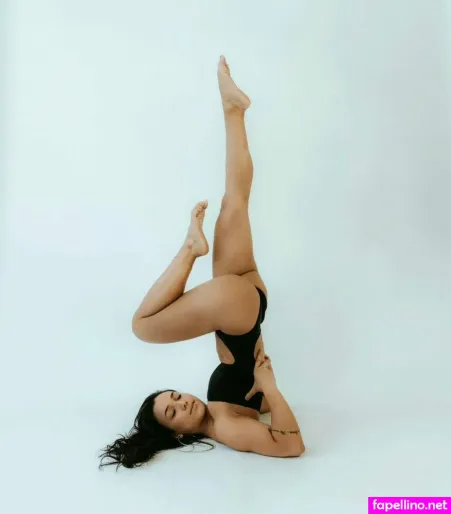 Mariane Sakay OnlyFans Thumbnail #LZRX2AzxSi