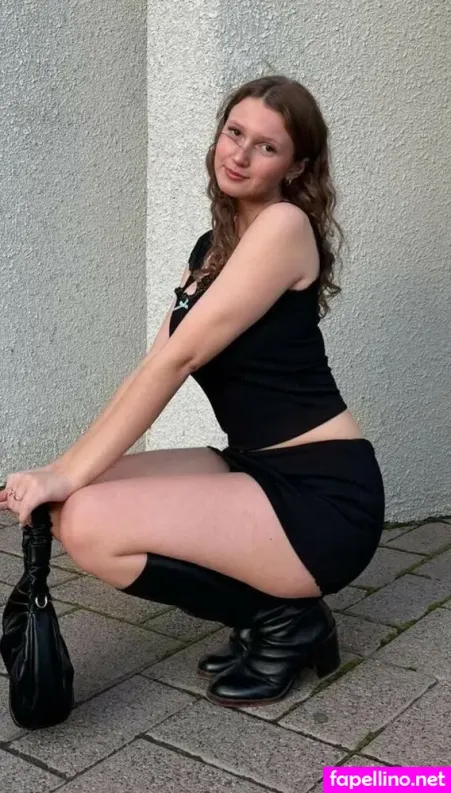Marianne Filiatrault OnlyFans Thumbnail #1hYU1o1bNR