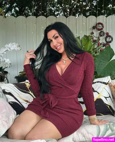 Mariansexyflor OnlyFans Thumbnail #H6y3hdcfwV