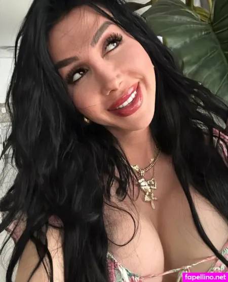 Mariansexyflor OnlyFans Thumbnail #IIXf1mambG
